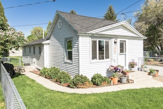 220 S 2nd E, Soda Springs, ID 83276