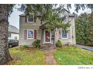 230 Berwick Rd N, Syracuse, NY 13208