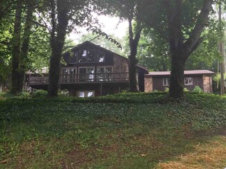 9828 E Riverview Rd, Monroe City, IN 47557