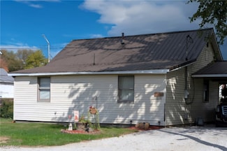504 Adams St, Conesville, OH 43811