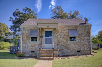 917 N Grant Ave, Sand Springs, OK 74063