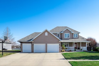 1502 E Maple Ave, Norfolk, NE 68701