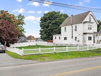 257 Aiken Ave, Lowell, MA 01850