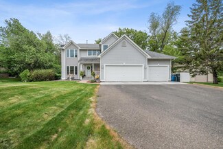 6893 256th St, Wyoming, MN 55092