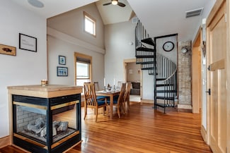 1023 Williamson St Unit 2, Madison, WI 53703