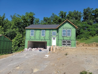 458 Eagle Creek Dr, Dry Ridge, KY 41035
