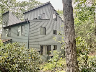233 Ledge Dr, Torrington, CT 06790