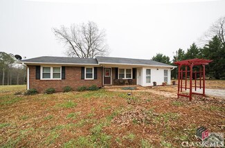 11118 Nowhere Rd, Hull, GA 30646