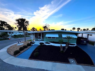 5740 Hyacinth Rd, Venice, FL 34293