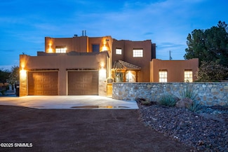 2990 Wildwind Rd, Las Cruces, NM 88007
