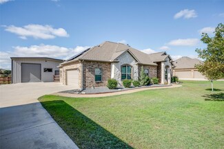 5550 Littlefield Dr, Justin, TX 76247