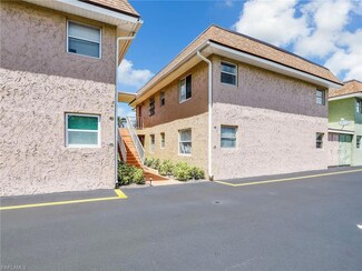 1400 Pompei Ln Unit 47, Naples, FL 34103
