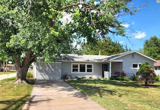 1009 W Lincoln St, Lyons, KS 67554