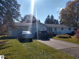 143 Saginaw St, Au Gres, MI 48703