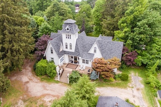 718 Superior St, South Haven, MI 49090