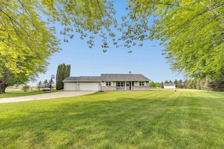 3687 Foxwoods Ln, Abrams, WI 54101
