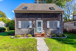 26 Shore St Unit 4, Falmouth, MA 02540