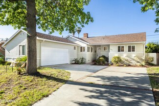 19643 Sylvan St, Tarzana, CA 91335