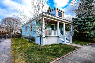32 Carter St, South Portland, ME 04106