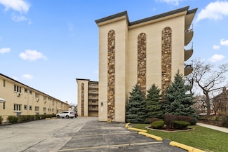 4572 N Milwaukee Ave Unit 2B, Chicago, IL 60630