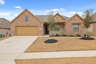 105 Rosemary Dr, Azle, TX 76020