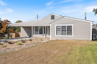 6724 Greenwood Rd, CamMacK Village, AR 72207