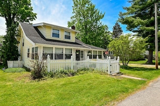 50 Bungalow Bay Blvd, Chippewa Lake, OH 44215