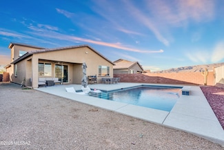 8111 S Soltero Mine Dr, Tucson, AZ 85747