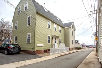 9 Kosciusko St Unit 1, Salem, MA 01970