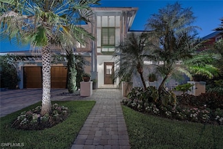 428 Central Ave, Naples, FL 34102