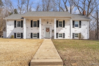 1901 Davis Ln, Hopewell, VA 23860