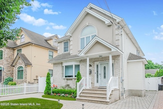 158 Kingdom Ave, Staten Island, NY 10312