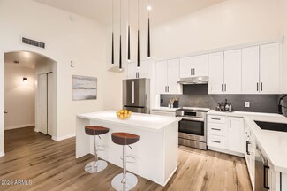 9222 S 51st St, Phoenix, AZ 85044