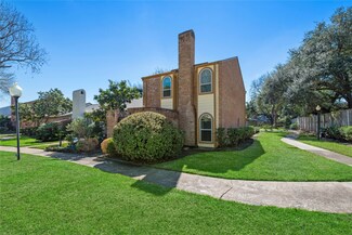 11917 Southlake Dr Unit E2, Houston, TX 77077