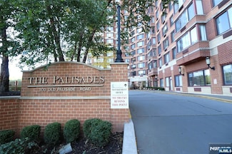 100 Old Palisade Rd Unit 1704, Fort Lee, NJ 07024