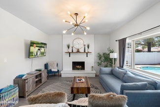 5101 E Winchcomb Dr, Scottsdale, AZ 85254
