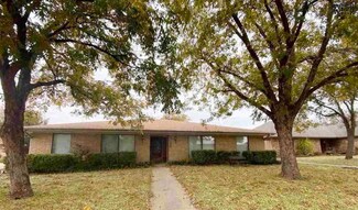 5125 Edgecliff Dr, Wichita Falls, TX 76302