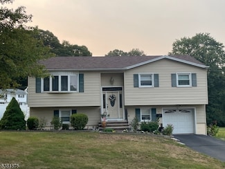 42 Valley Rd, Butler, NJ 07405