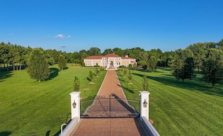 4212 Two Rivers Ln, Franklin, TN 37069