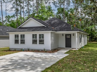 79 W F Magers Rd, Crawfordville, FL 32327