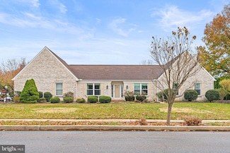 431 Indian Run Dr, Hummelstown, PA 17036
