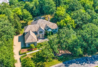 9425 Falling Waters Dr E, Burr Ridge, IL 60527