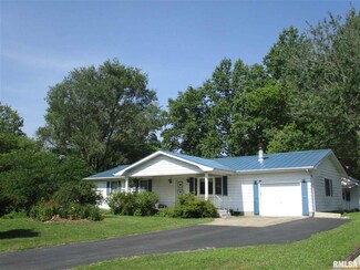 617 Duncan St, Benton, IL 62812