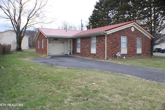 106 S 38th St, Middlesboro, KY 40965