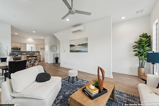 1735 W Gramercy Place, San Antonio, TX 78201