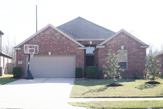 3308 Regal Park Ln, Pearland, TX 77584
