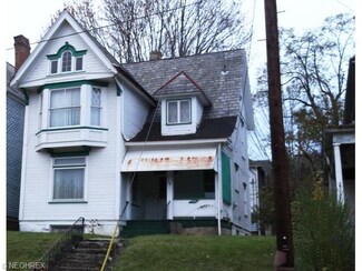 444 Indiana Ave, Chester, WV 26034
