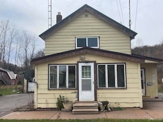 402 Gold St, Negaunee, MI 49866