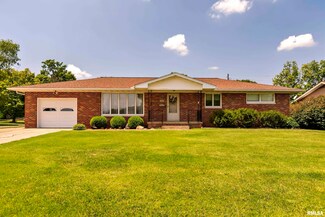 636 S Pleasant Ave, Centralia, IL 62801