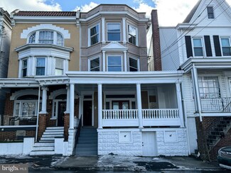 232 W Oak St, Shenandoah, PA 17976